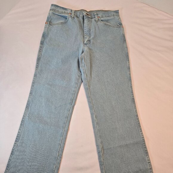 WRANGLER Men's Cowboy Cut Active Flex Slim Fit Jean Sz: 30 x 32 Bleach Blue - Picture 9 of 10